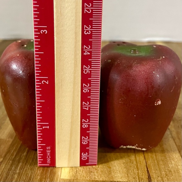 Vintage Apple Ceramic Salt and Pepper Shakers Dark Red - Picture 9 of 10